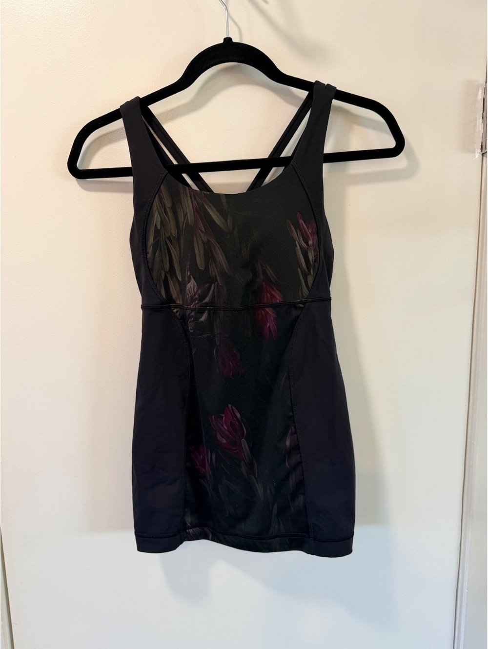 Lululemon Energy Tank Midnight Iris Multi Black Strappy Built-In Bra